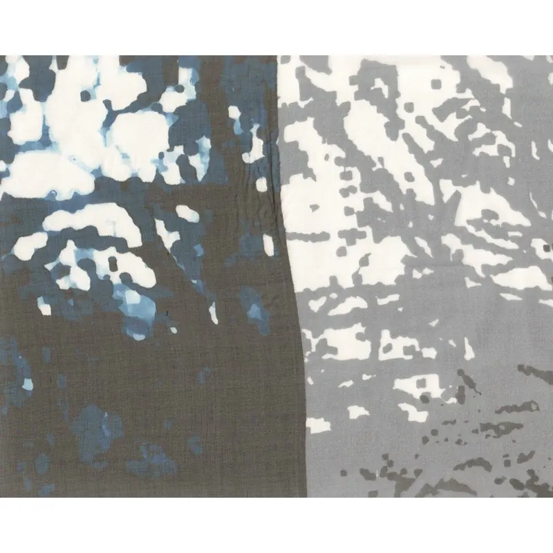 90-cm-Rapport Feiner italienischer Seiden-Chiffon BLUEMARINE, Tupfen-Wolken, gedecktes blau-anthrazit