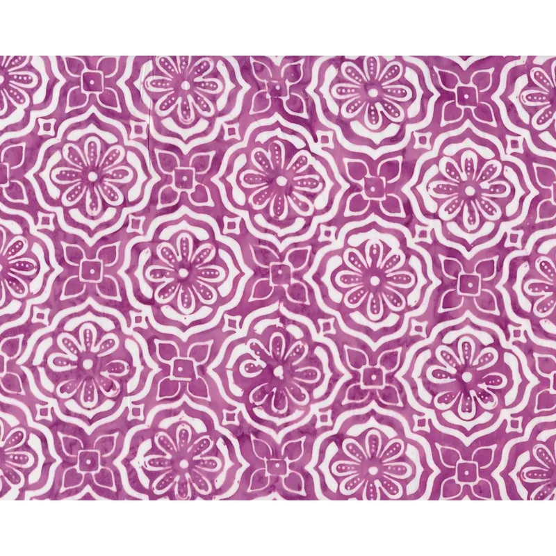 Batik-Patchworkstoff LATITUDE BATIKS, Blüten-Fliesen-Muster, helles fuchsialila-gebrochenes weiß, Moda Fabrics