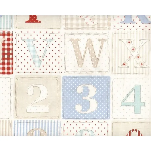 Englischer Dekostoff Clarke & Clarke ABC, Flicken-Buchstaben, hellblau-dunkelrot
