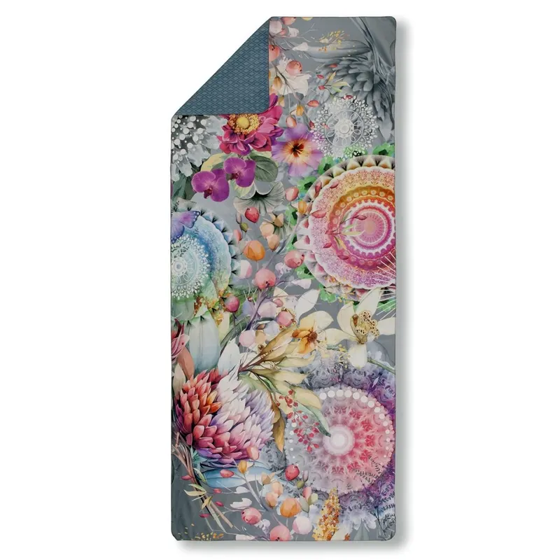 HIP Sporthandtuch 75x180 cm Polyvelvet Olinga Mandalas und Blumen grau