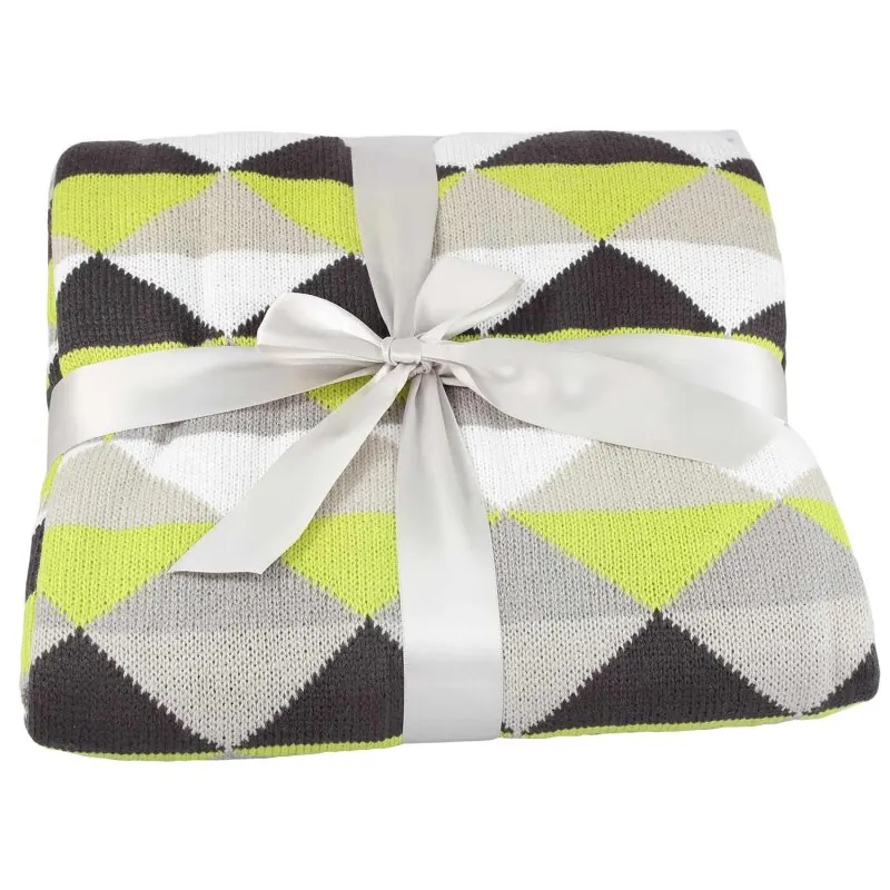 Kuscheldecke 130x160 cm – Weiche Strickdecke aus 100% Acryl, Flauschige Wohndecke mit Rautenmuster, Plaid Sofa Decke, Überwurf, Geschenk mit Schleife, Grün/Grau