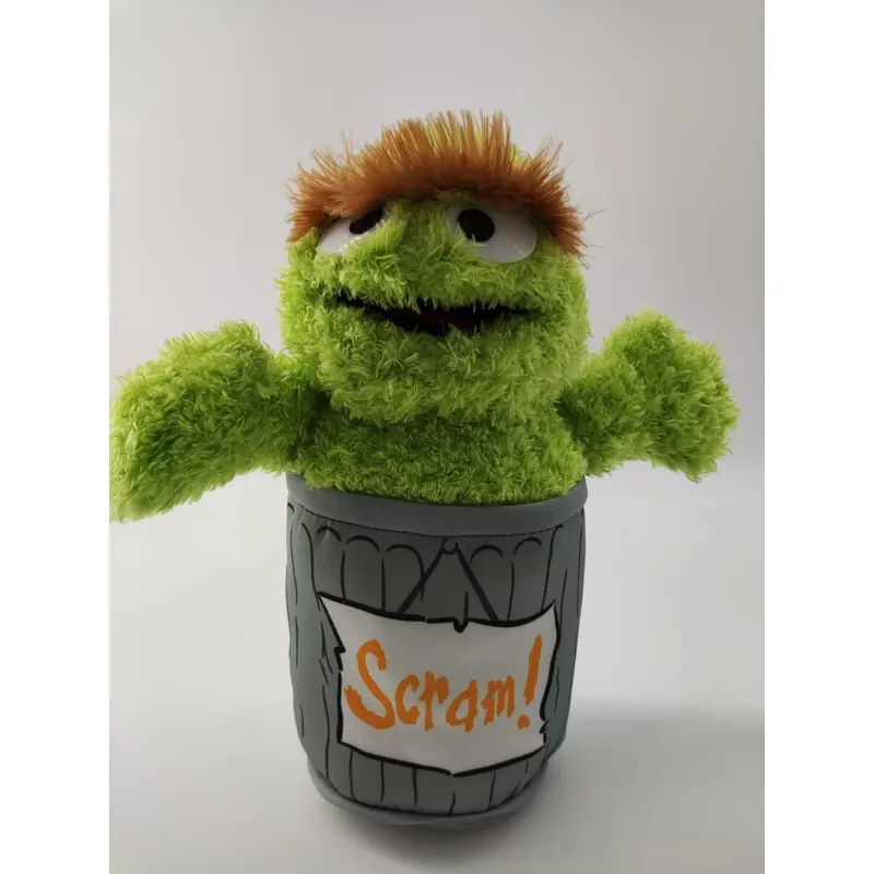 Soma Sesamstrasse Kuscheltier Plüsch Figur 35 cm Plüschtier Stofftier kuschelweich ab den ersten Lebensmonaten geeignet als Geschenk (Oscar in der Mülltonne Grün)