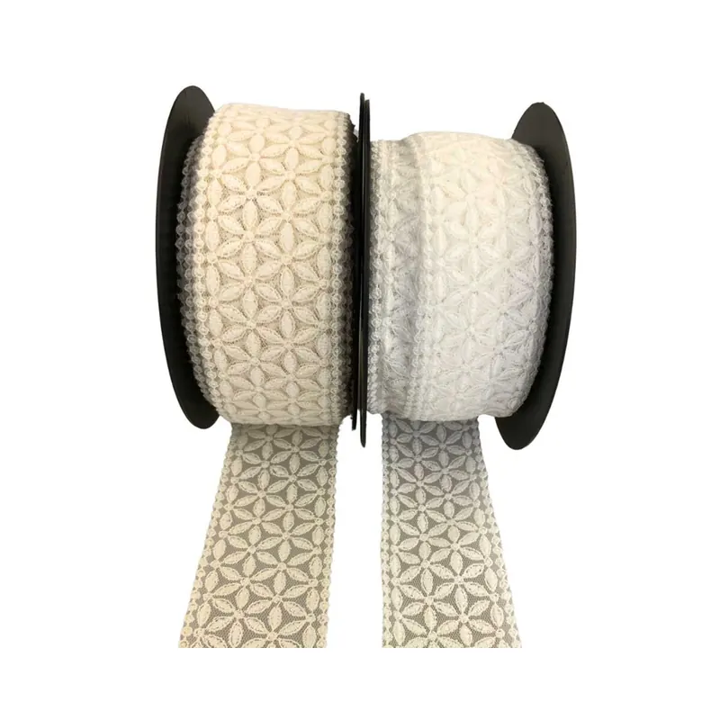 Spitzenband ELARA mit Blumenmuster, 45 mm, weiß und creme